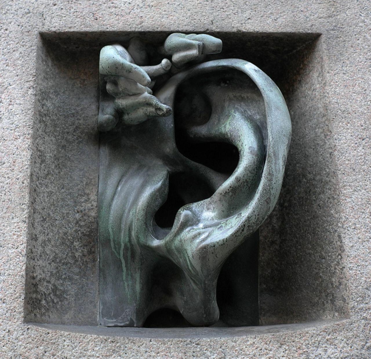 Milan's Quadrilatero del Silenzio features architectural oddities.
