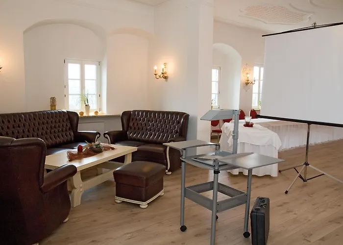 Hirsch hotel-restaurant neu-ulm / Finningen